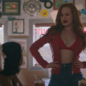Madelaine Petsch 