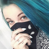Melina Sophie blaue haare