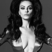 Mila Kunis 