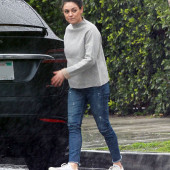 Mila Kunis jeans