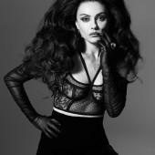 Mila Kunis 