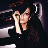 Mila Kunis 