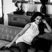 Naomi Scott 