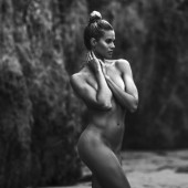 Natalie Jayne Roser nudes