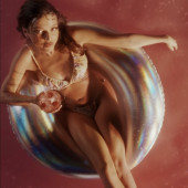 Nina Chuba 