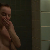 Phoebe Dynevor 