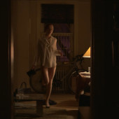 Phoebe Dynevor 