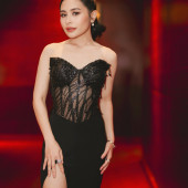Prilly Latuconsina 