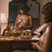 Queen Latifah naked scene