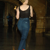 Scarlett Johansson jeans