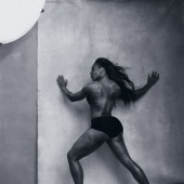 Serena Williams topless