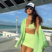 Shay Mitchell 