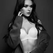 Sophie Skelton 