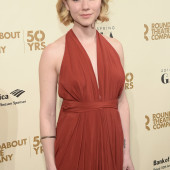 Valorie Curry 