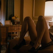 Valorie Curry 