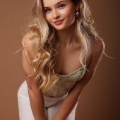 Veronika Miller 