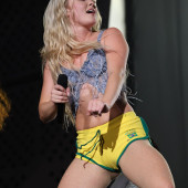 Zara Larsson 