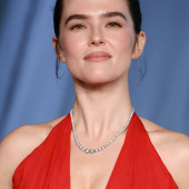 Zoey Deutch