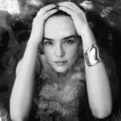 Zoey Deutch