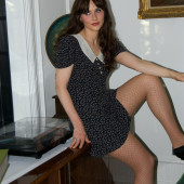 Zooey Deschanel 