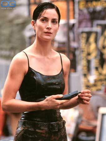 Carrie-Anne Moss Nude Pics