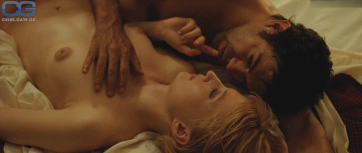 Alba Rohrwacher sex scene