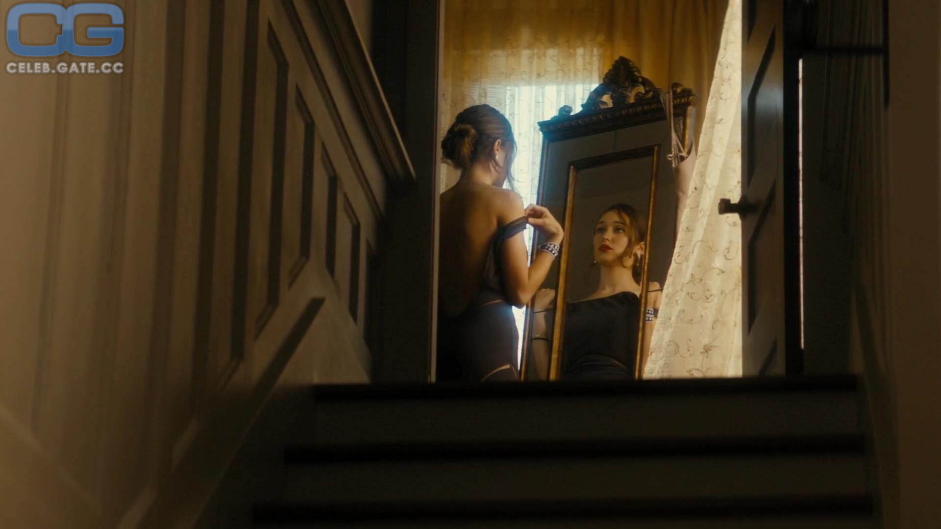 Alycia Debnam-Carey nude scene