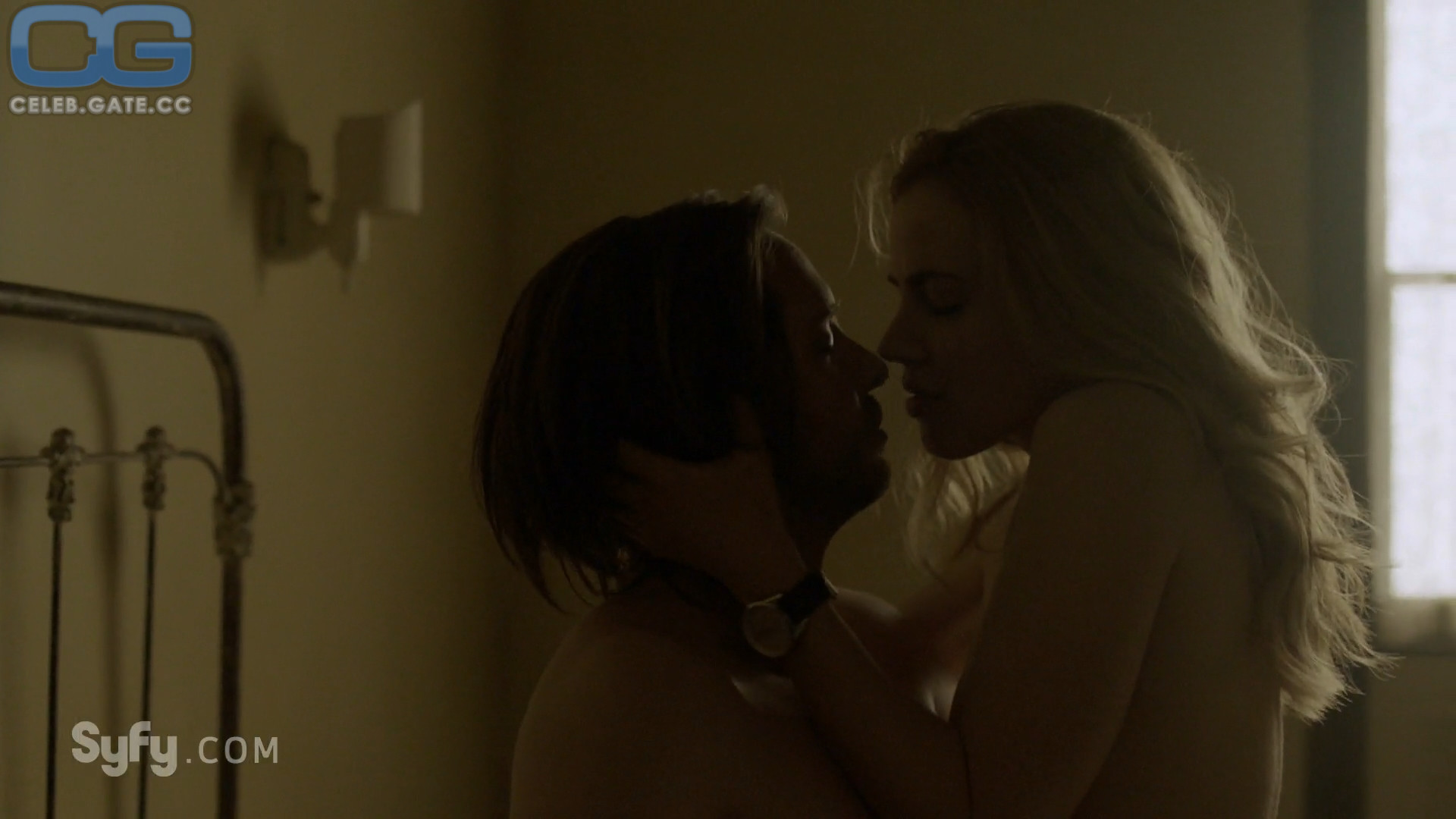 Amanda schull nuda