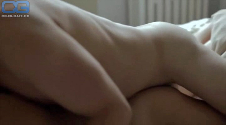 Amelie Kiefer sex scene