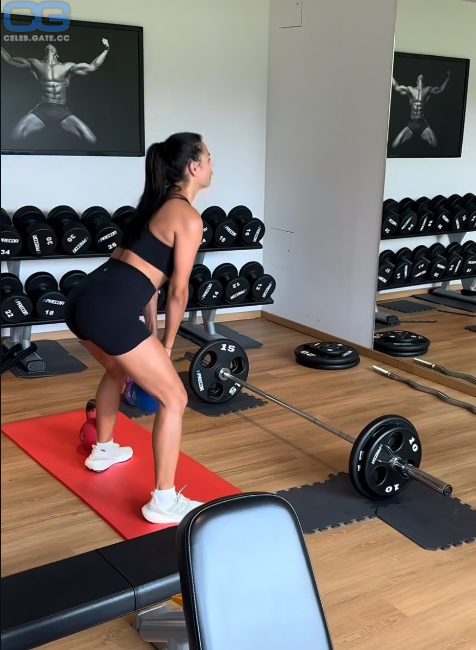 Amira Pocher 