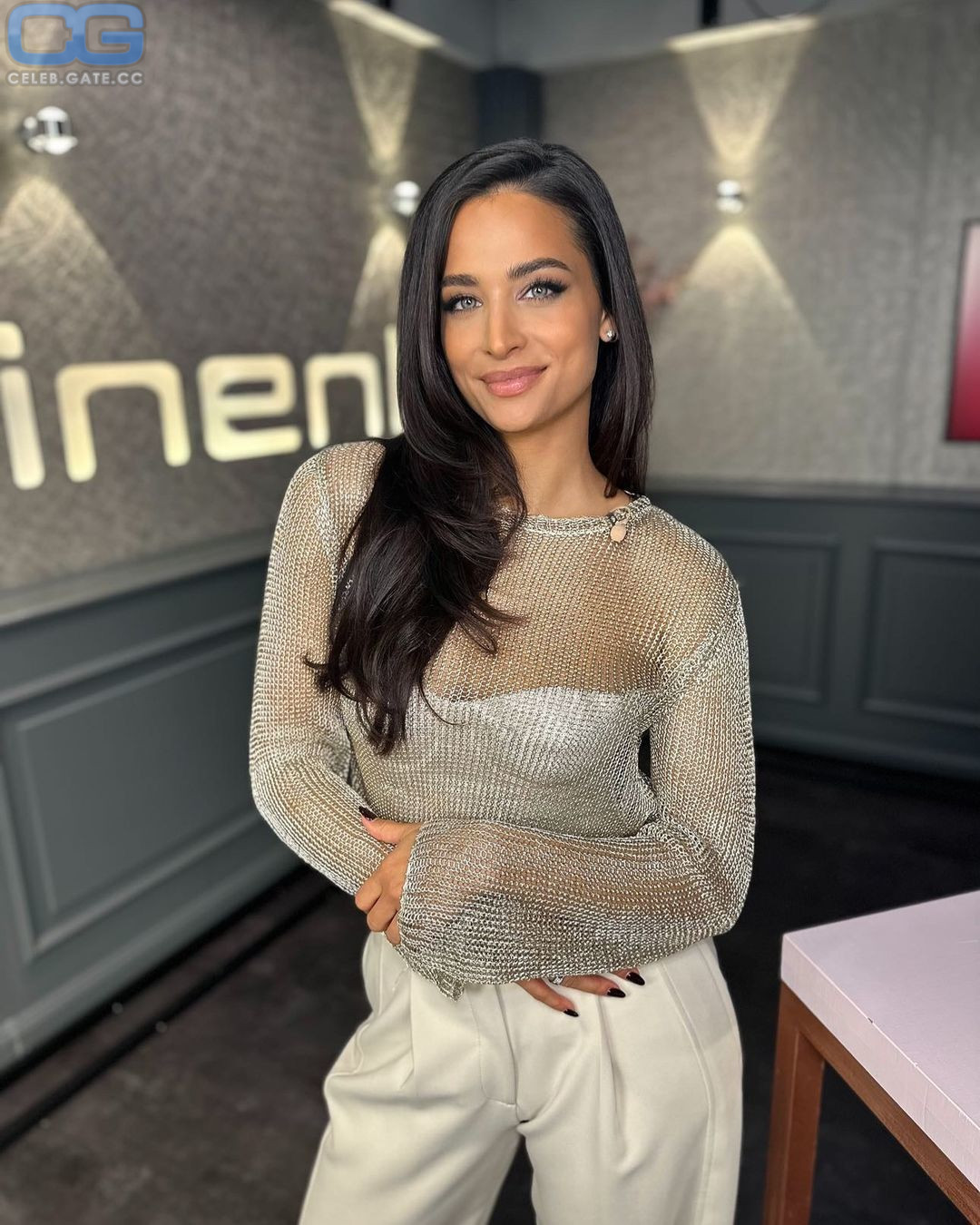 Amira Pocher 