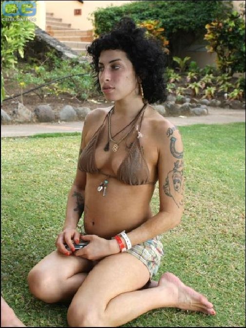 Amy Winehouse bikini