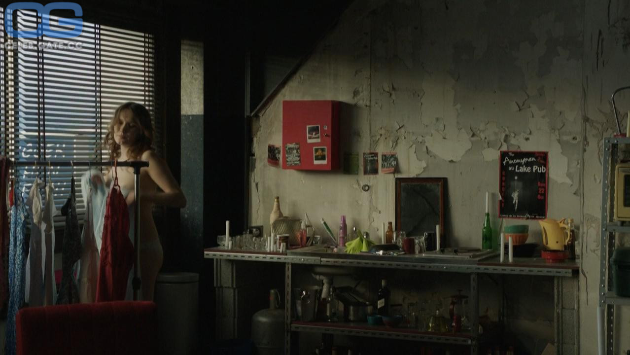 Ana Girardot 