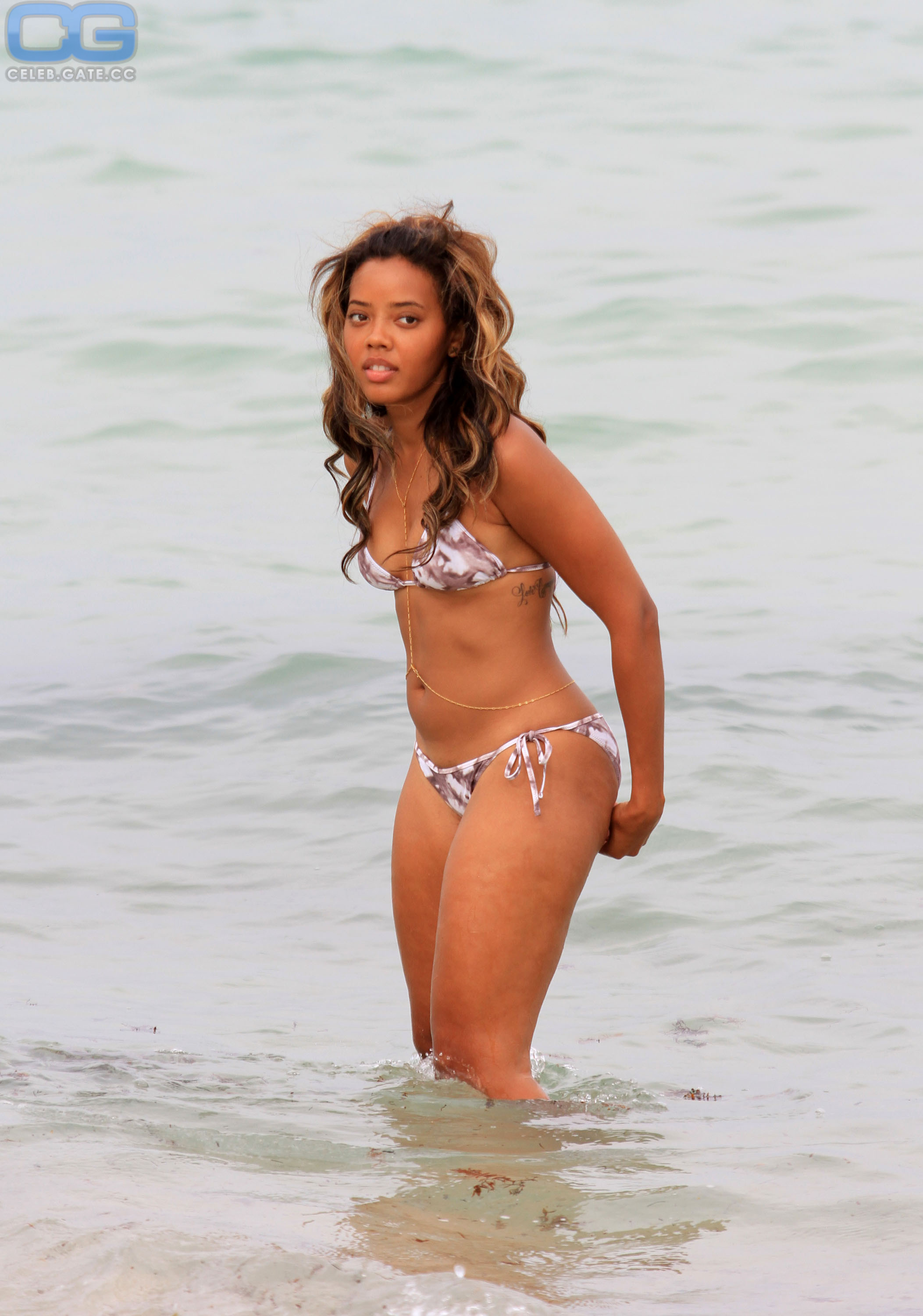 Angela Simmons 