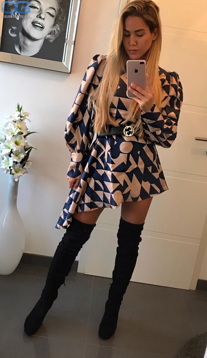 Angelina Heger 