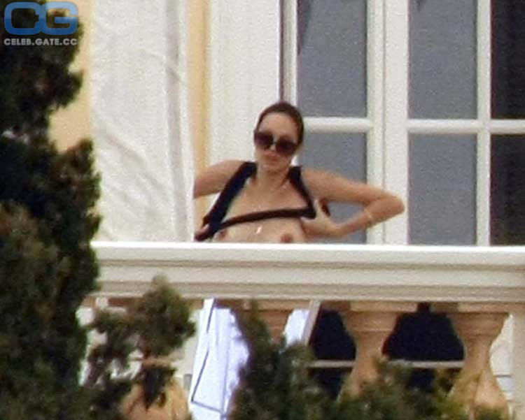 Angelina Jolie topless