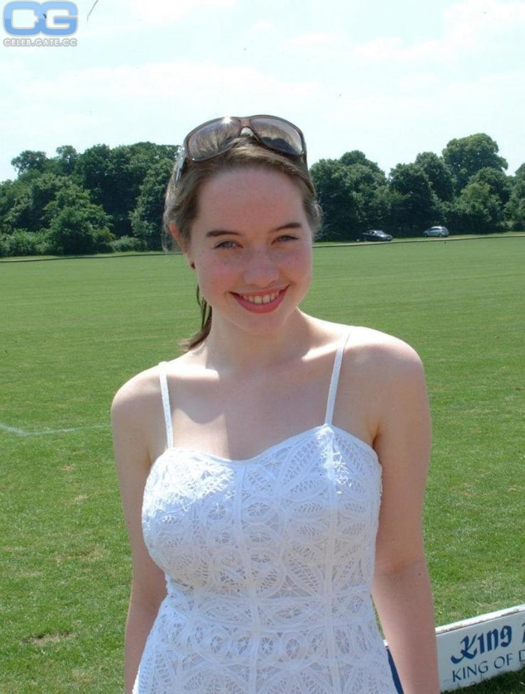 Anna Popplewell 