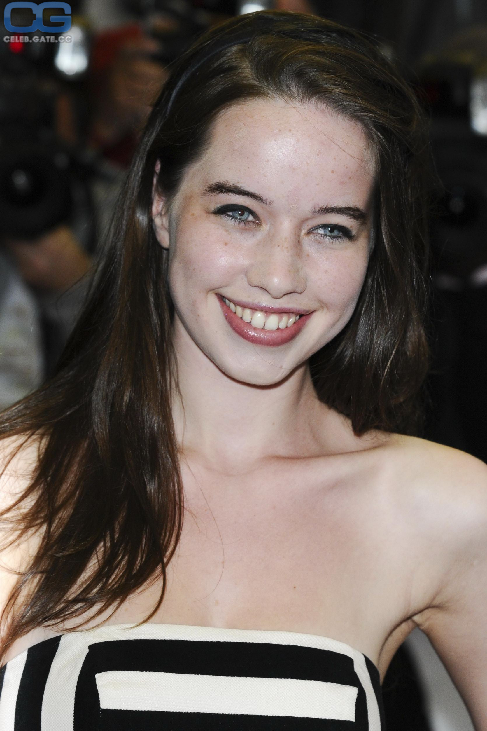 Anna Popplewell see through