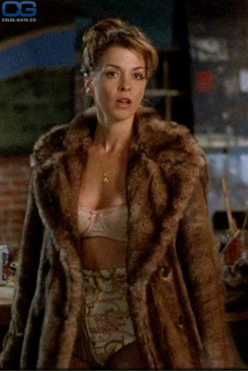 Annabella Sciorra 