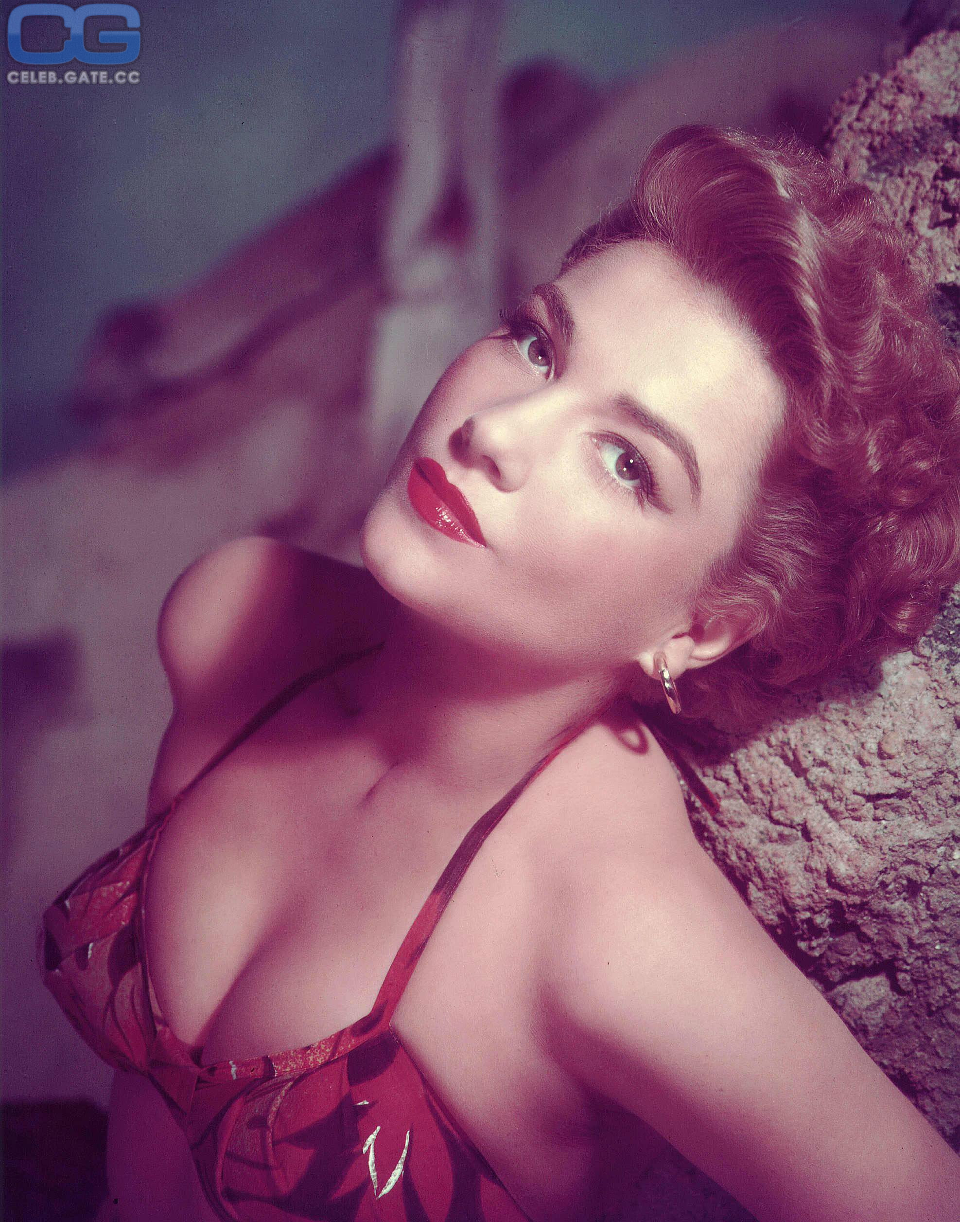 Anne Baxter 