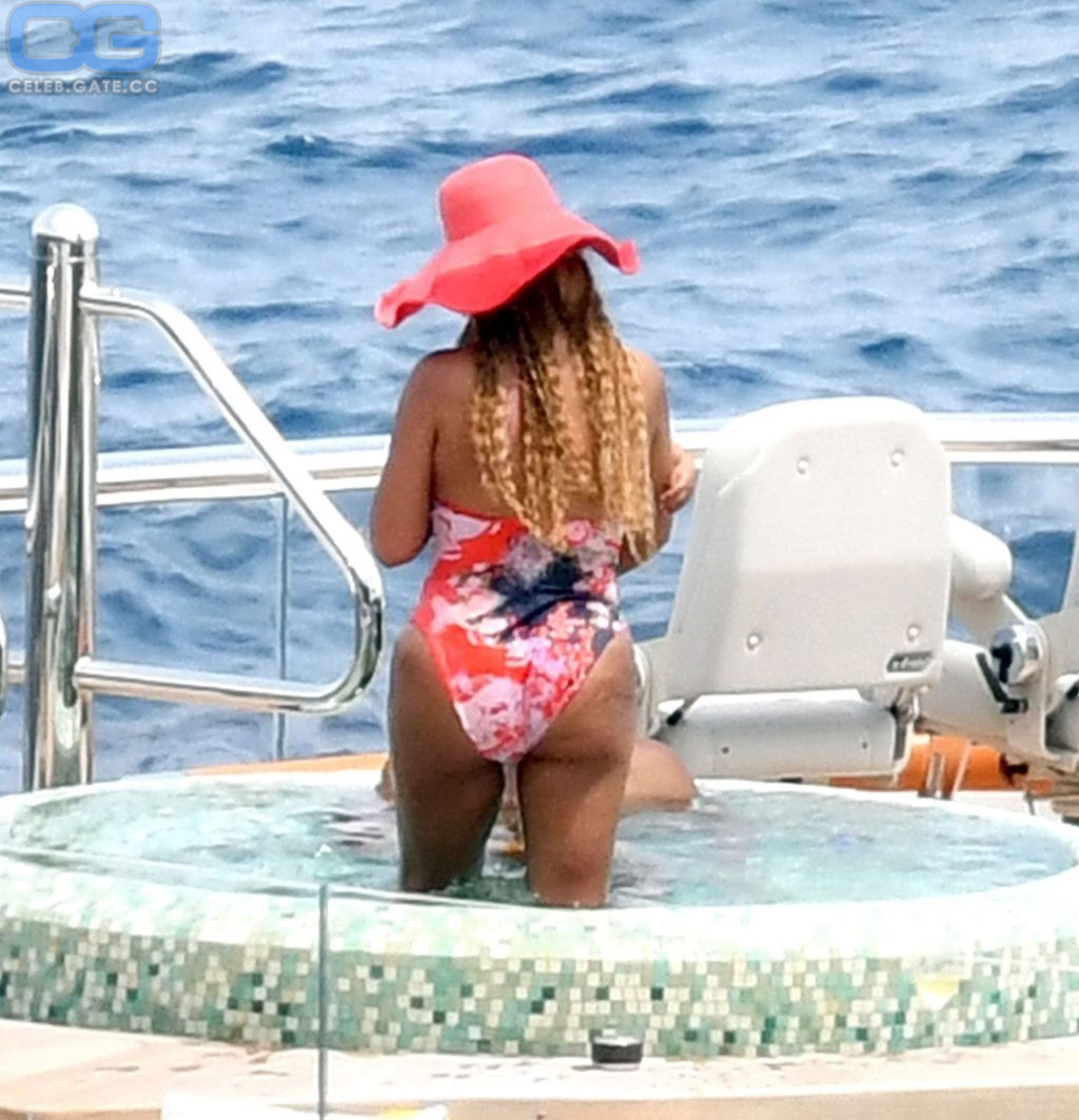 Beyonce Knowles body