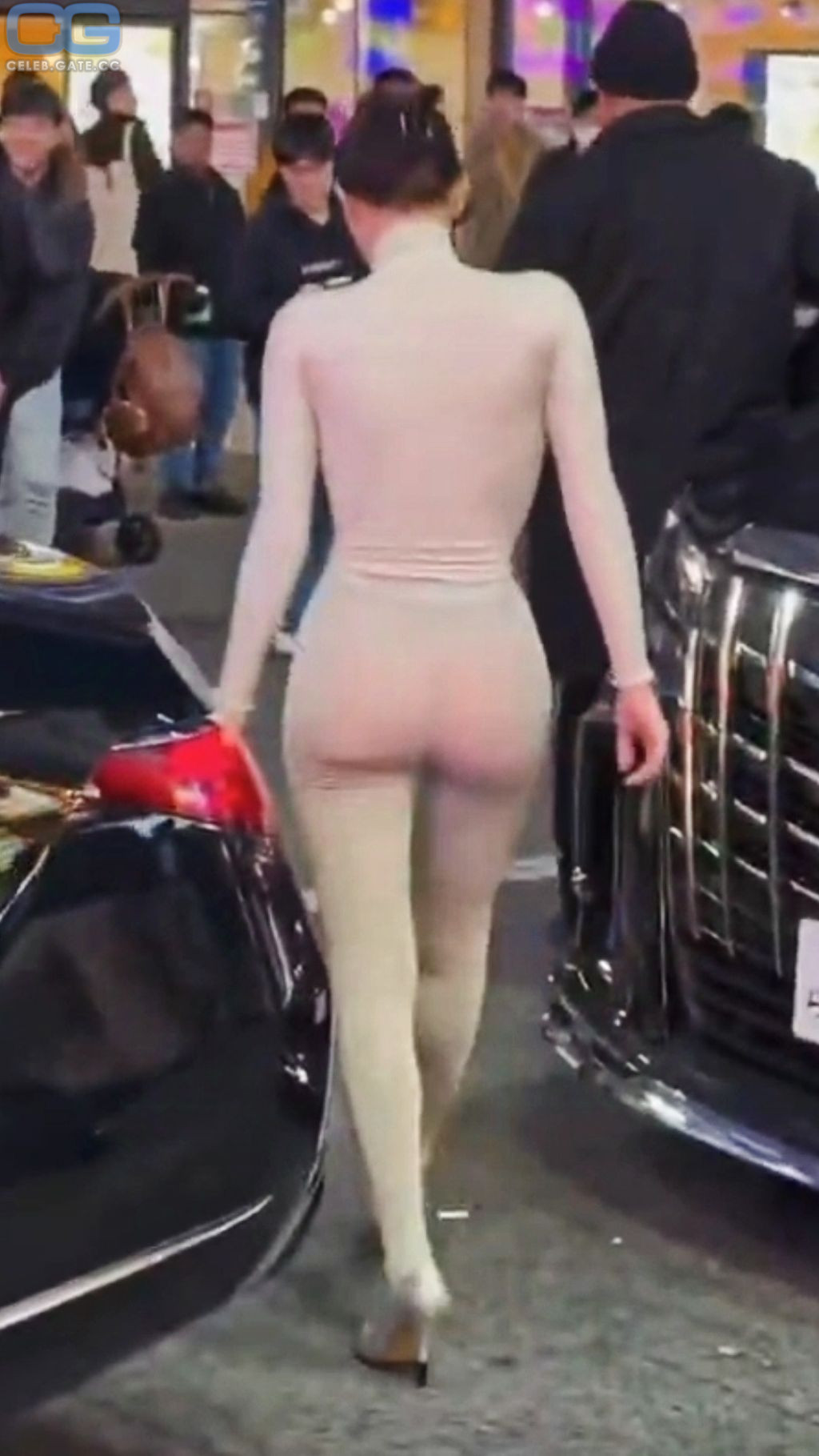 Bianca Censori 