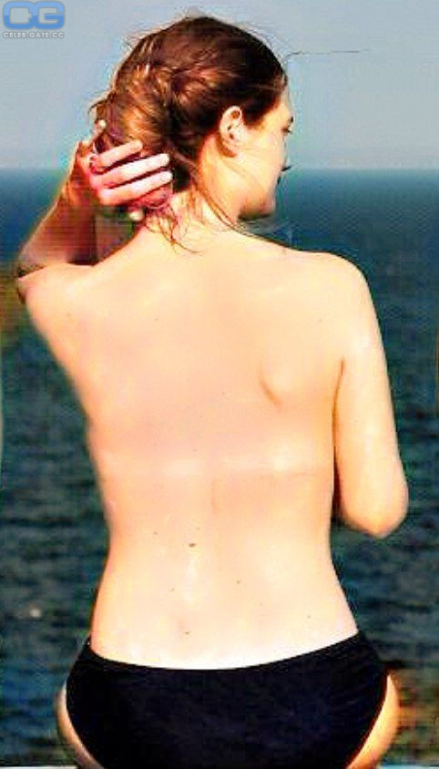 Bonnie Wright 