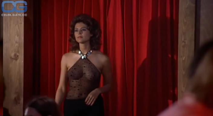 Brenda Benet 