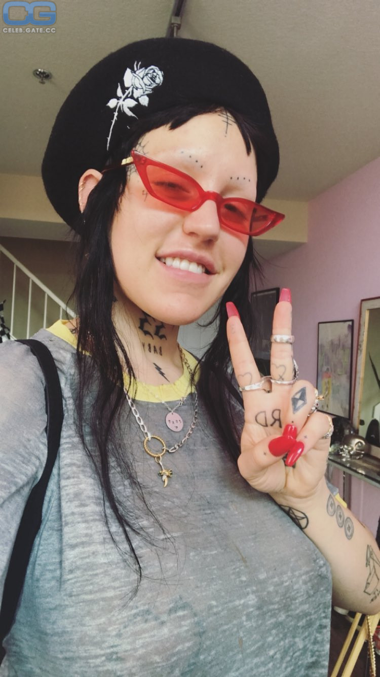 Brooke Candy tattoos