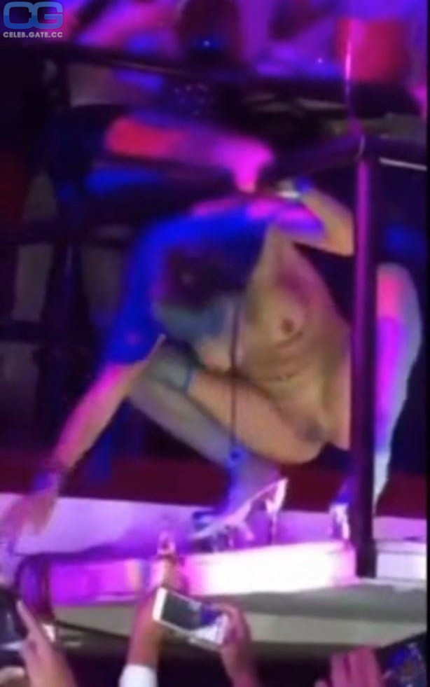 Cardi B 