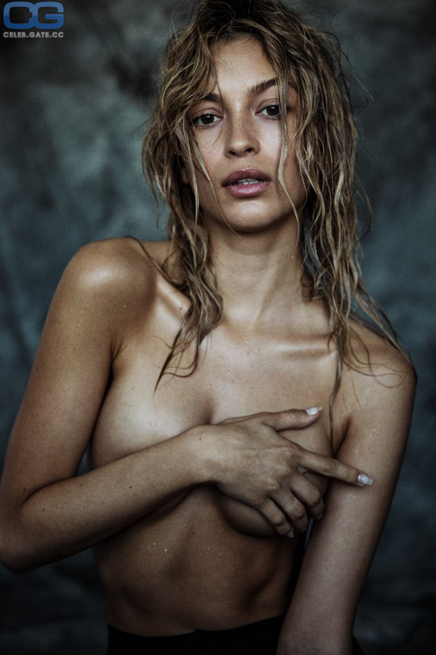 Cassie Amato naked
