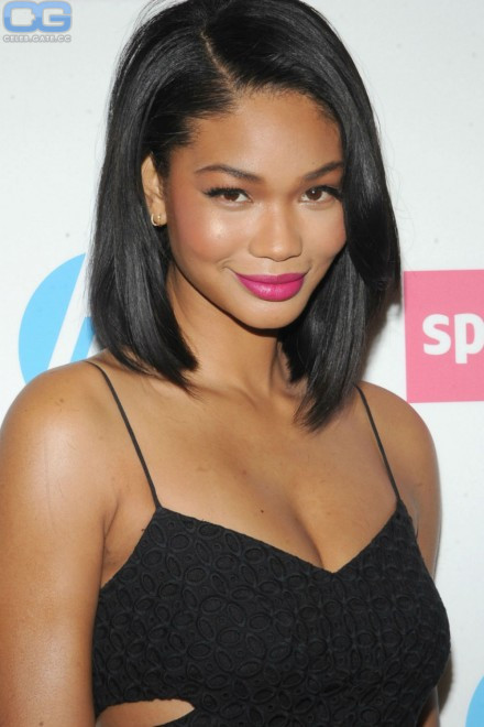Chanel Iman hot-cleavage