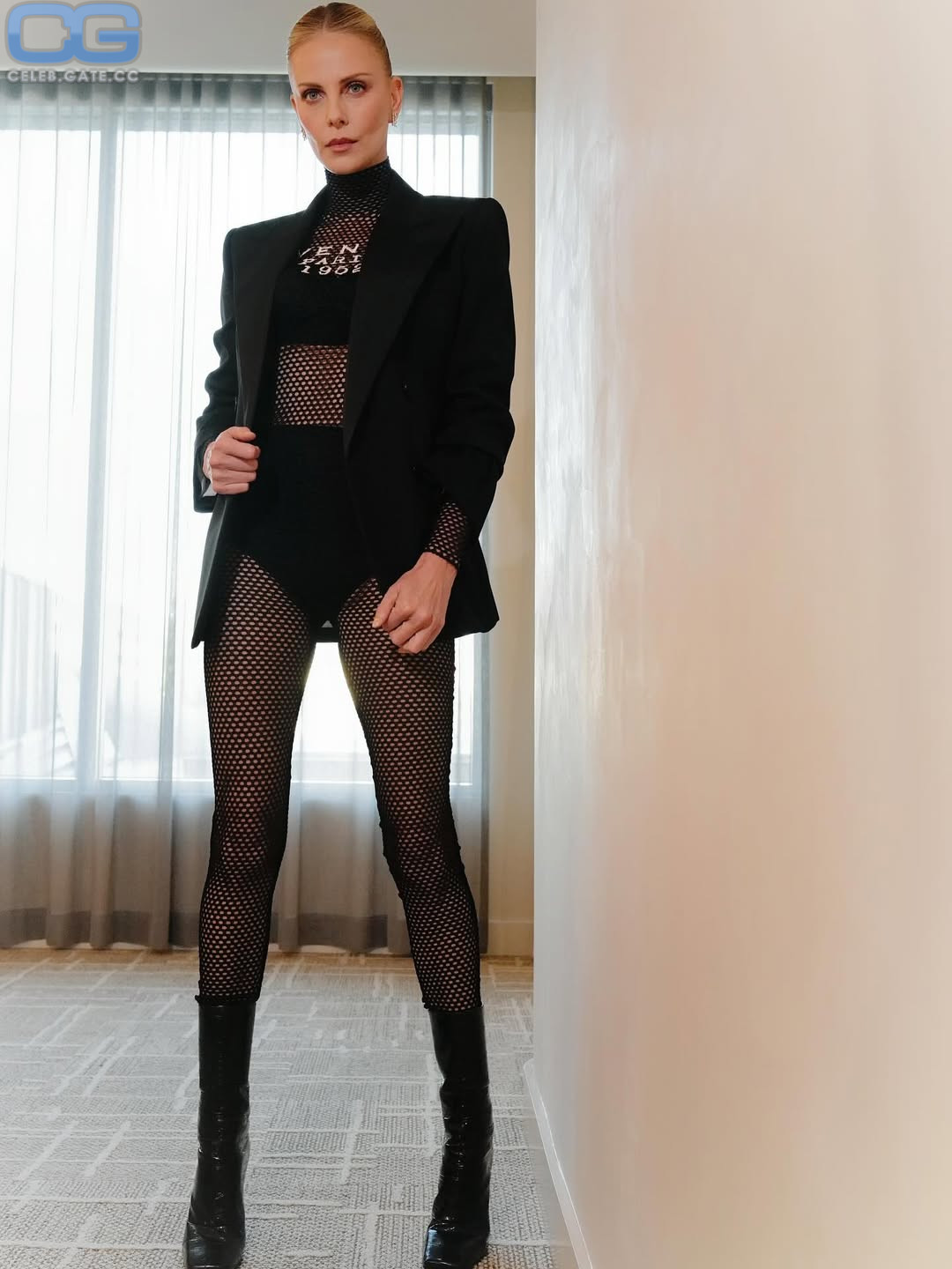 Charlize Theron 