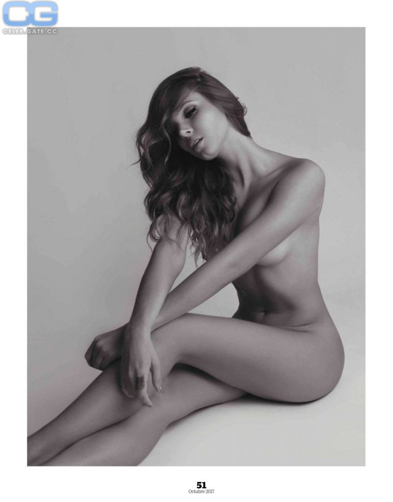 Elizabeth Loaiza naked